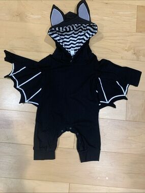 Baby Black Bat Romper with Hooded Ears size 60 or 3 to 6 months
